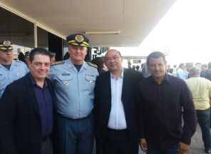 Waltinho e Bispo participam de solenidade em comemoração ao aniversário do Comando de Policiamento do Interior