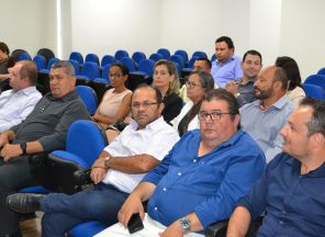 Na Artesp, juntamente com o prefeito e secretários, comitiva de vereadores conquista melhorias para a SP 101